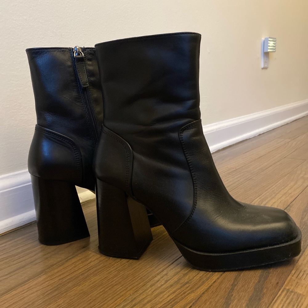ZARA BOOTIES